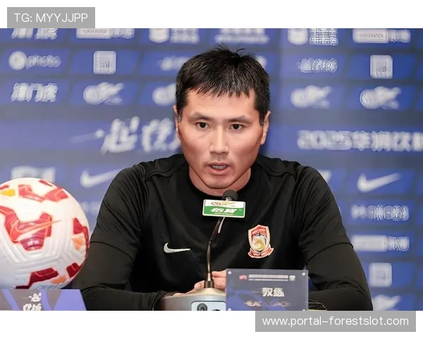 邵佳一首期国足名单强调年轻化，巴顿称需新秀挑大梁