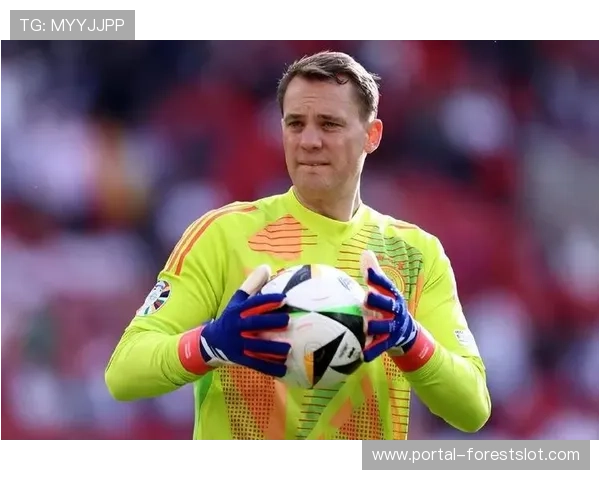 诺伊尔扑救关键球，门神表现助拜仁零封