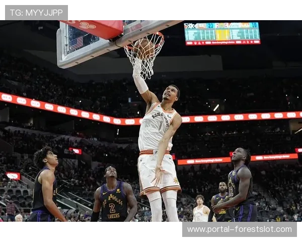 魔术103-112马刺，文班亚马28分12篮板4盖帽内线定胜局